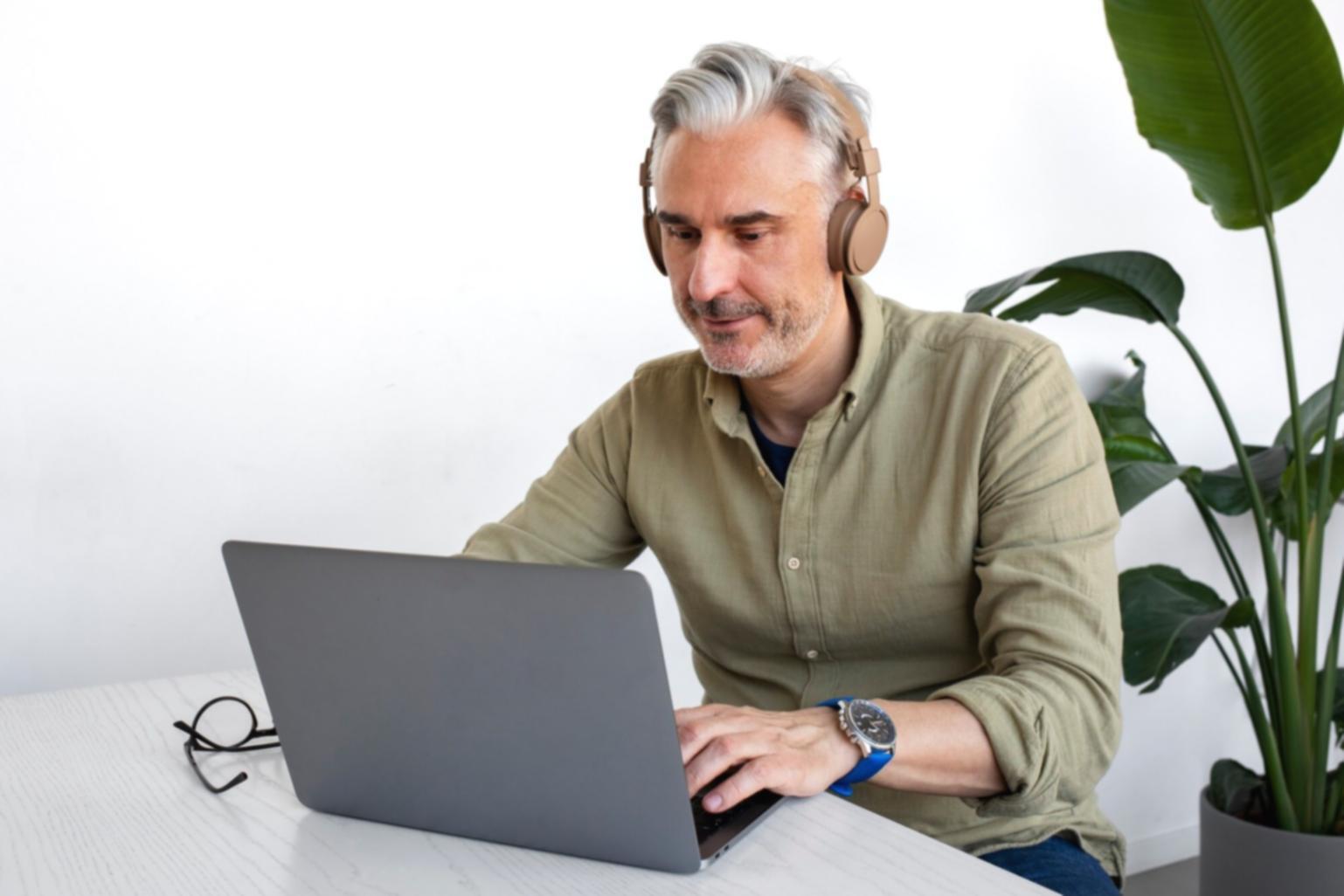 Business financial analysis and reporting tools